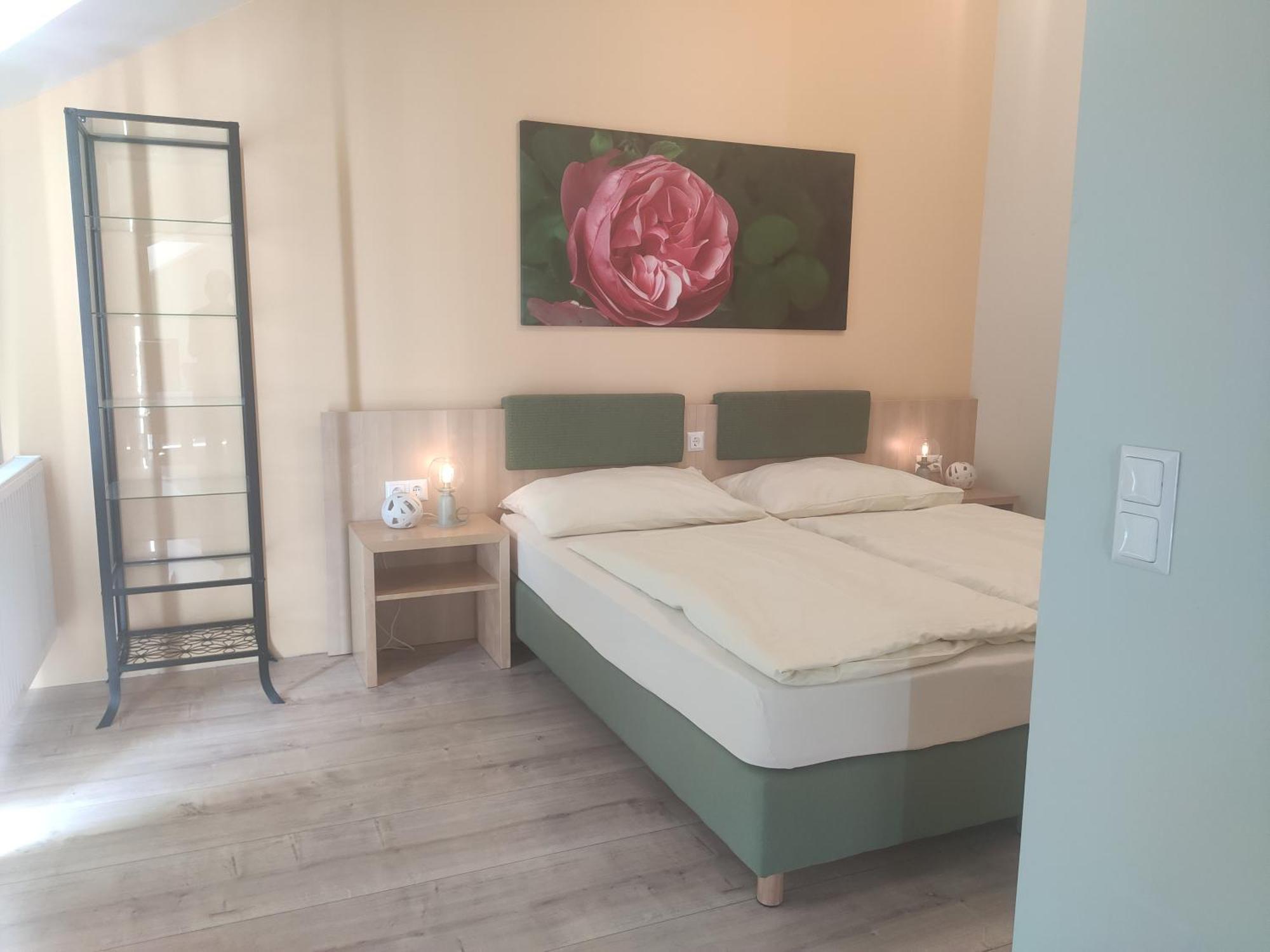 Rosenhotel - Serviced Apartments Zwentendorf Εξωτερικό φωτογραφία